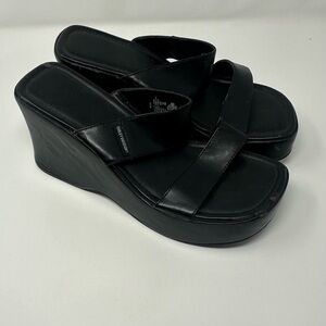 Harley Davidson platform sandals with flame detail women’s size 9